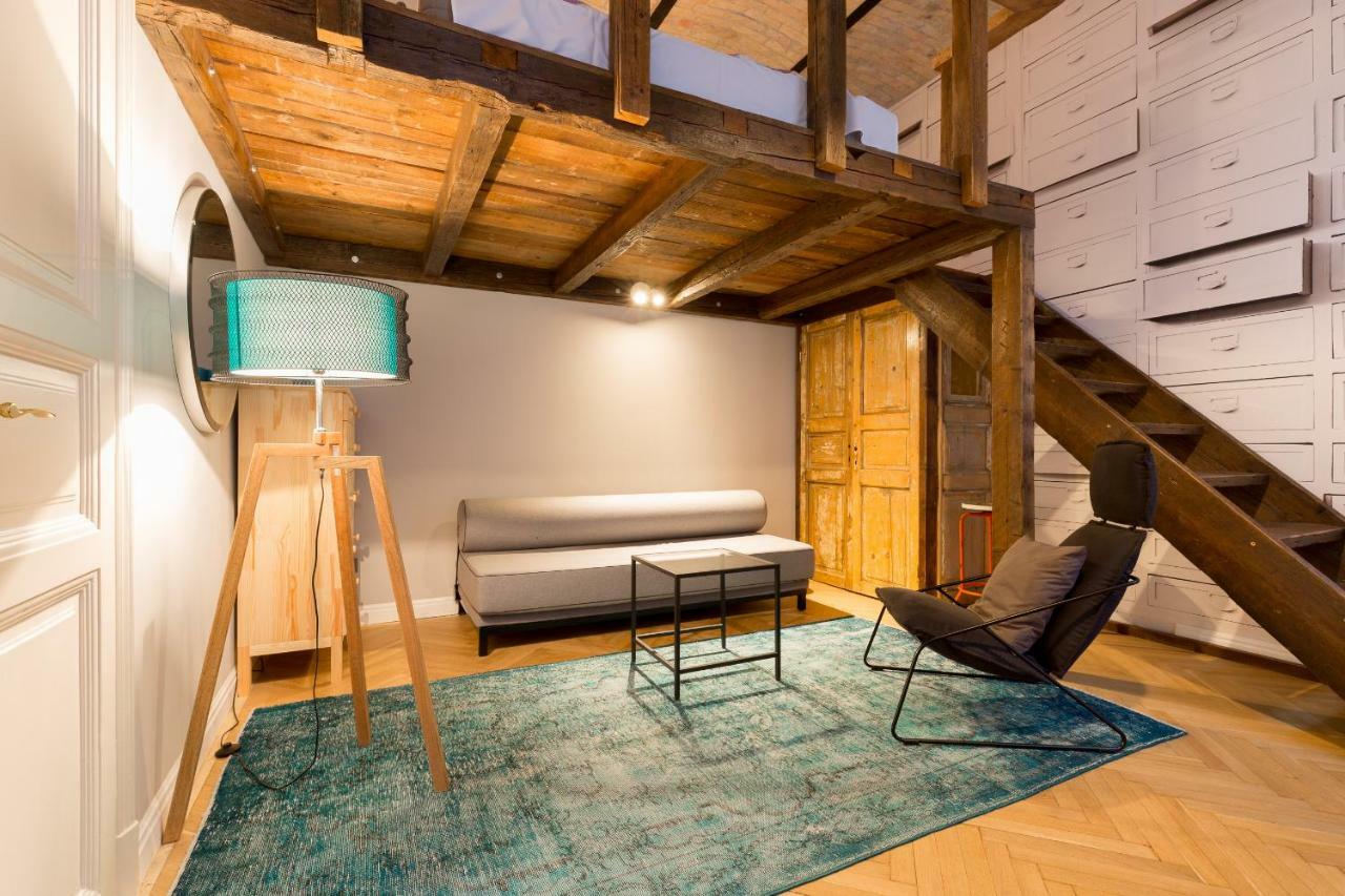 Deluxe Twin Studio In Kazinczy Street
